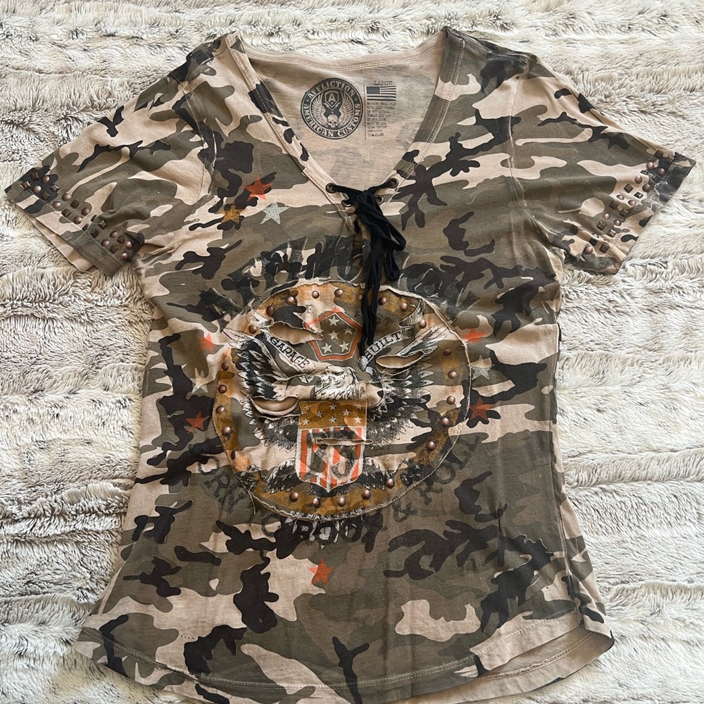 Women's Affliction Camouflage V-Neck Top, Size L